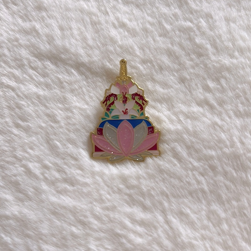 { mulan cake enamel pin }